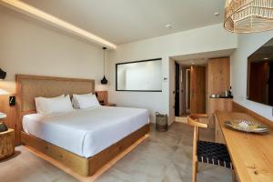 Premium Double Room room in Amounda Bay