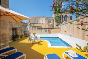 Dar ta' Mansi Farmhouse with Private Pool - Għarb