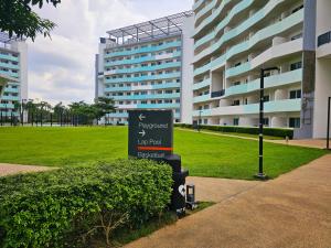 Acellynes Suites at The Residences at Commonwealth by Century