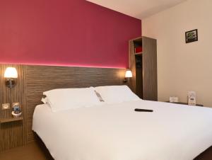 Hotels Kyriad Saint Chely d'Apcher - Aire de la Lozere : photos des chambres