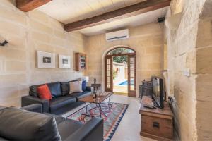 Dar ta Betta Farmhouse with private pool