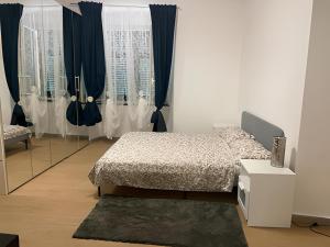 Dalla Laretta di fronteAcquario di Genova