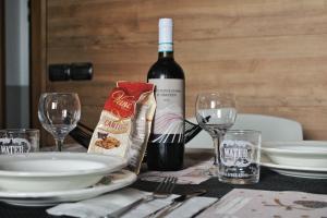 Appartamento Aleph with private parking, next train station