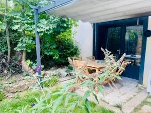 Duplex climatisé avec une terrasse sur jardin - 蒙莫朗西