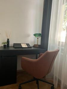 Apartment 5 min Schönbrunn Gloriette, Direct to City Center, Free Parking