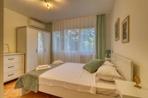 Quito Apartment - Stylish & Quiet