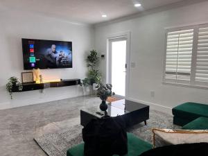 Miami Luxury Home! Next to Miami airport and beach