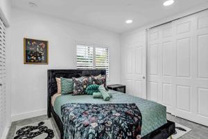 Miami Luxury Home! Next to Miami airport and beach