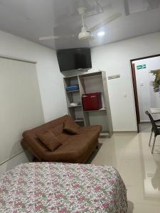 CASA DEL PARQUE Hotel, en Puerto Perales, corregimiento de Puerto triunfo 30 min del parque Nápoles