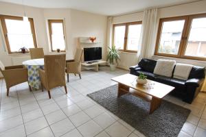 Roussel Hotel Restaurant