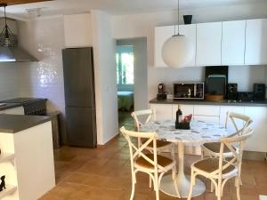 Villa con piscina, 2 terrazas privadas, WIFI, BBQ