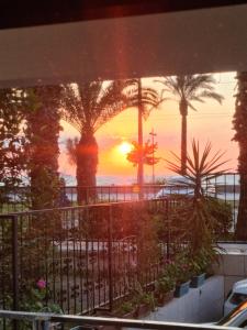 Elegant & Cozy Retreat Home, City Center Gem by the Seaside, Steps from the Tram