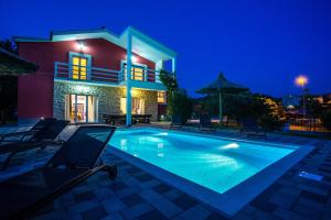 Villa with private pool, near Split