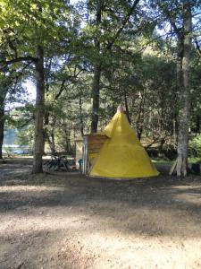 Tentes de luxe air naturel de camping moulin de malesse Tipi : photos des chambres