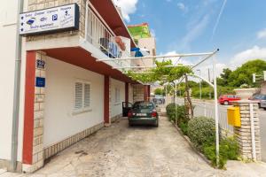 Apartments & Rooms Boksic