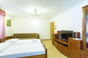 Apartments & Rooms Boksic