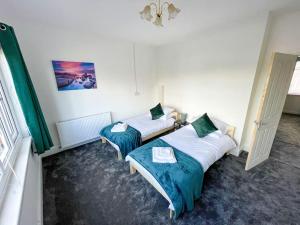 Perfect for Contractors & Families! 7 Beds Free Parking