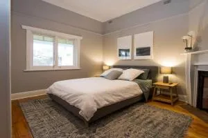 Eaton Cottage Cumberland Park - Mitcham