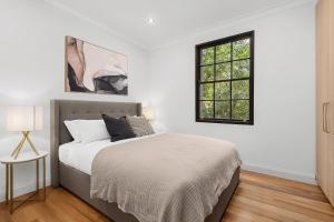 Ultimo l Renovated 2 Bedroom House With Rooftop Balcony