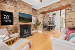 Ultimo l Renovated 2 Bedroom House With Rooftop Balcony
