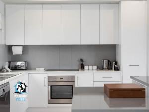 Majestic Ocean Views in Architectural 3BR House