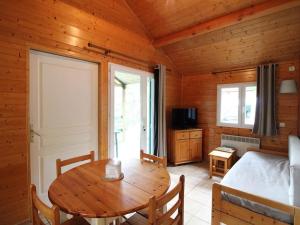 Maisons de vacances Gite Arnac, 3 pieces, 5 personnes - FR-1-742-366 : photos des chambres