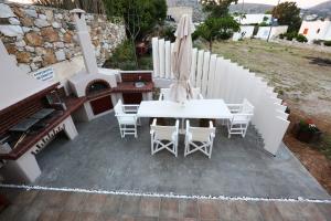 Ventoura Studios & Apartments Syros Greece