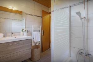 Chalets Chalet Batieu - OVO Network : photos des chambres