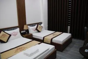 Minh Quân Hotel HN - by BAY LUXURY - 和平