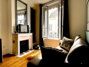 Confortable studio sur jolie rue piétonne #3
