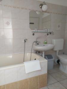 Panzió-Kemping Bekölce