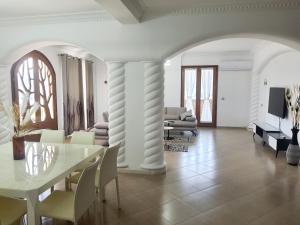 Magnolia Luxury Penthouse