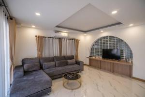 5BR PoolVilla On the Old City Moat ⁜Best Location⁜