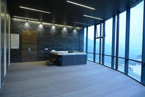 1 Room Suite by Glambirds