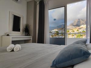 Malibu Park Apartments Sol