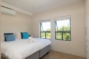 Refined 3 Bedroom Apartment Princes Grant