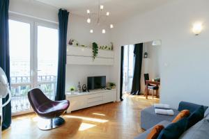 Plac Konstytucji 6 Grey - Bezpłatny garaż podziemny - Free Parking - Apartament dla 4 osób