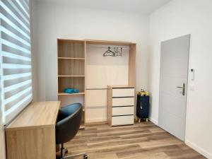 Maisons de vacances Maison proche centre ville clim jardin wifi 8 personnes : photos des chambres