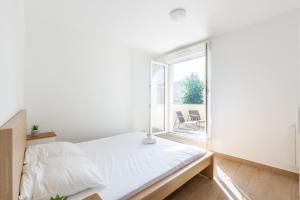 BIG BEN Near Disneyland Paris - Fairytale Factory