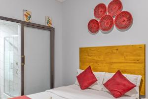 The Crest Lodge Limited