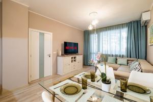 Aquamarine Apartment