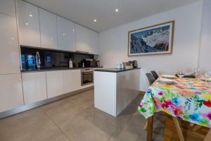 Grand Paradis B01 - Modern with great location