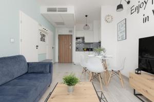 Pet-Friendly Apartment Prymasa Tysiąclecia by Renters