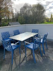 Maisons de vacances Gite au 1er etage avec jardin : photos des chambres