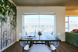 The Palms Luxury Suites