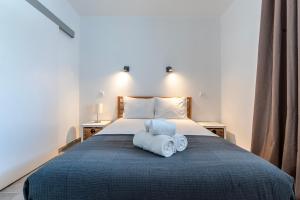 Modern 2 BDR Flat WBalcony and Pool by LovelyStay