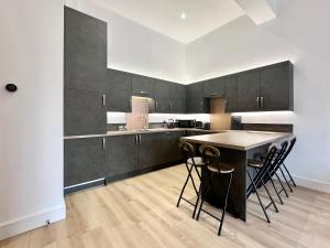 Fountain Apartment No 2 with Free Parking
