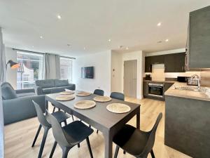 Fountain Apartment No 3 with Free Parking