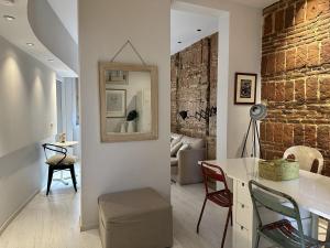 Royal Palace Apartment by SharingCo