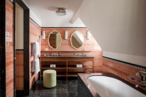 Hotels Le Grand Mazarin : Grand Parisian Junior Suite